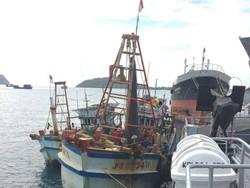 Diduga Lakukan Illegal Fishing, Koarmabar Tangkap 2 Kapal Vietnam