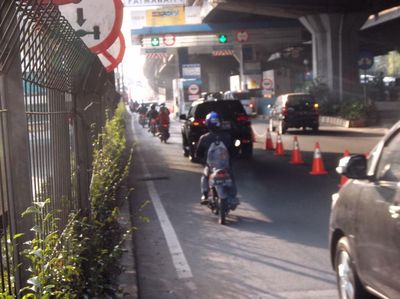 Begini Jadinya Kalau Motor Boleh Lewat Tol Tanpa Pembatas