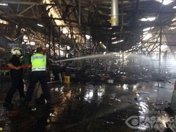 Polisi: Pabrik yang Terbakar di Cikarang Pengolahan Kayu, Bukan Korek Gas