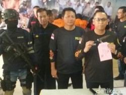 Polisi Bekuk 2 Pelaku Penodong Bersenjata Tajam  di Grogol