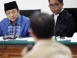 Hakim Artha ke Waryono Karno: Saudara Kok Tumben Ngomongnya Bisik-bisik