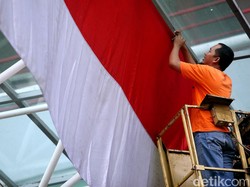 Sempat Diperiksa Polisi, WN Rusia yang Tarik Bendera RI Diserahkan ke Imigrasi