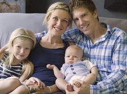 Demi Selamatkan Ibu dan Adiknya, Bocah 5 Tahun Panjat Tebing Tanpa Pengaman