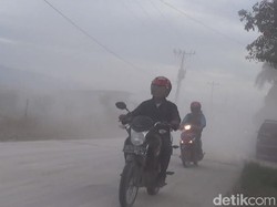 Gunung Sinabung Alami 20 kali Gempa, Sisi Timur Diselimuti Abu Vulkanik