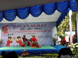 Ciatt! Begini Gaya Bocah Pendekar Tapak Suci Beraksi di Atas Panggung