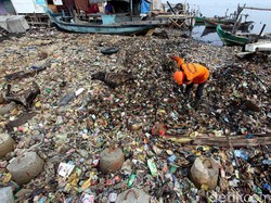 Sudah 70 Tahun Merdeka, Kenapa Orang Indonesia Masih Suka Buang Sampah Sembarangan?