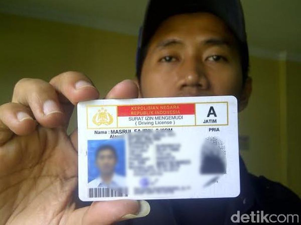 Coba Suap Petugas Saat Uji SIM di Bekasi, Seorang Pria Ditangkap Coba Suap Petugas Saat Uji SIM di Bekasi, Seorang Pria Ditangkap