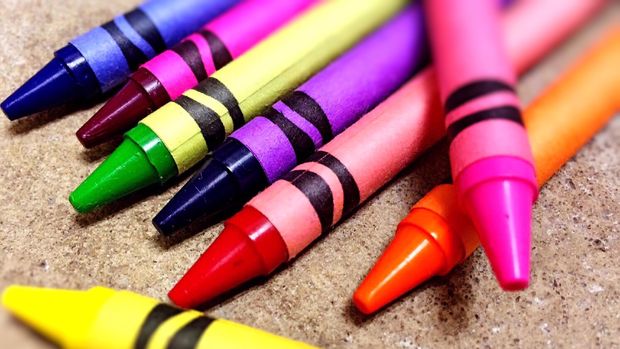 Ilustrasi Warna Warni Crayon