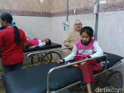 Belasan Siswa MI Darul Ulum Keracunan Makanan Ringan