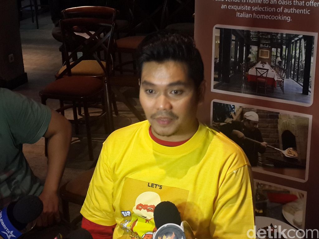 Indra Bekti Bakal Jual Rambutnya Rp 300 Juta untuk Anak yang Idap Kanker Indra Bekti Bakal Jual Rambutnya Rp 300 Juta untuk Anak yang Idap Kanker