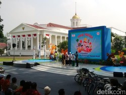 Gaya Pidato Jokowi di Depan Anak-anak: Cerita Soal Rusa hingga Bagikan Sepeda