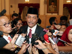 Masih Rangkap Jabatan, Luhut: Tak Masalah karena Banyak Tugas yang Sama