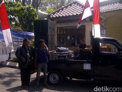 Penambang Pasir Progo Demo Tolak Izin Tambang