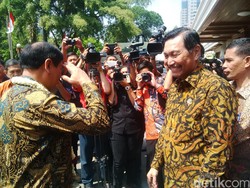 Menko Luhut: Meningkatnya Keamanan Akan Perkuat Kondisi Perekonomian