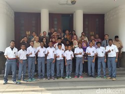 Ridwan Kamil Dititipi 70 Anak Papua yang Sekolah di Bandung