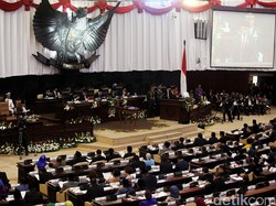 Anggota DPR Gerindra Tak Masalah Pekerja Asing Tak Wajib Bahasa Indonesia