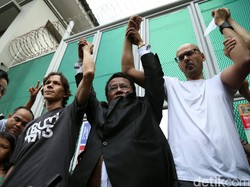 Guru JIS Yang Divonis 11 Tahun, Neil Bantleman Menyerahkan Diri