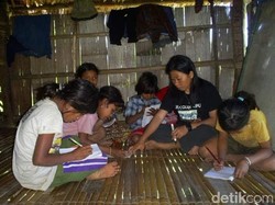 Mengintip Skola Lipu Komunitas Adat Terpencil di Sulteng