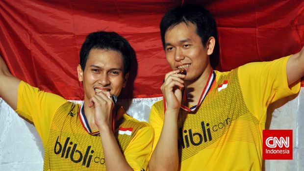 Mohammad Ahsan/Hendra Setiawan saat juara di Kejuaraan Dunia 2015.