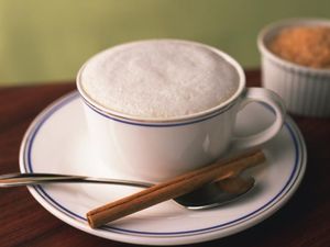 Agar Tetap Bisa Tidur Nyenyak, Kapan Sih Waktu Terbaik Minum Kopi?