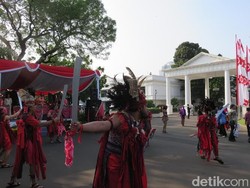 Musik Kolintang dan Tarian Daerah Sambut Tamu di Istana Negara