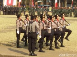 Polwan ini Pimpin Upacara HUT ke-70 RI di Tangerang