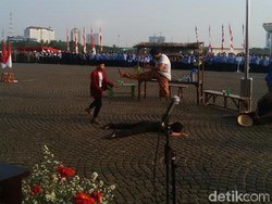 Ahok dan Kapolda Metro Jaya Upacara HUT ke-70 RI di Monas