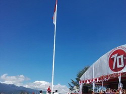 Dari Timur, Sang Merah Putih Telah Berkibar di Puncak Papua