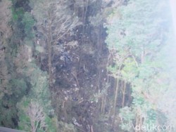 Ini Penampakan Serpihan Trigana Air yang Dipotret Pesawat Pencari