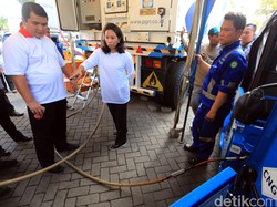 KMP-KIH Kompak Goyang Menteri Rini, Ada Kesepakatan Rahasia?