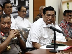 Menko Luhut Minta Demo Buruh Tertib: Yang Melanggar Kita Tindak