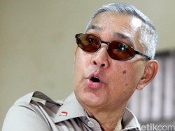 Cerita Try Sutrisno Saat Dampingi Soeharto Blusukan dan Menyamar