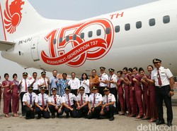 84 Penerbangan Lion Group Dibatalkan Akibat Erupsi Gunung Rinjani