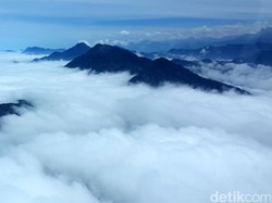 Wajah Langit Papua, Saat Keindahan dan Ancaman Bahaya Menjadi Satu