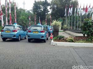 Komentar Bos Blue Bird Soal Tarif Baru Taksi Online Komentar Bos Blue Bird Soal Tarif Baru Taksi Online