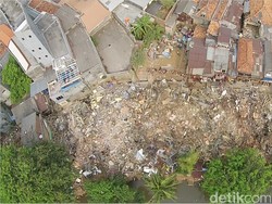 Melihat Penampakan Kampung Pulo yang Rata dari Udara