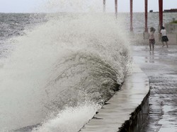 Filipina Dihantam Topan Goni, 16 Orang Tewas