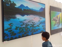 Sumbang Perpustakaan Ajip Rosidi, Aher dan Ridwan Kamil Beli Lukisan