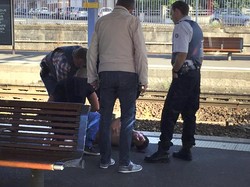 2 Tentara AS Lumpuhkan Pria Bersenjata di Kereta Peluru Prancis