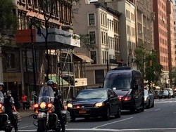 Konvoi Voorijder di New York ini Tetap Berhenti Kala Lampu Merah