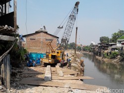 Relokasi Kampung Pulo: Digagas Jokowi, Dieksekusi Ahok