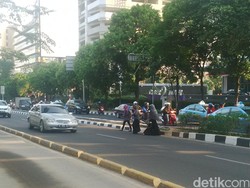 Menyeberang Sembarangan Menuju Casablanca di Ruas Rasuna Said, ini Alasan Mereka