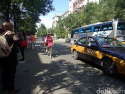Begini Cara China Hadang Banjir Kendaraan di Jalan Raya