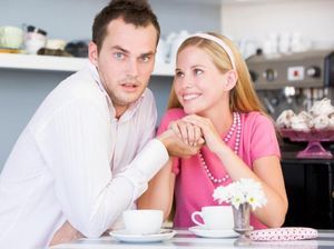 Viral, Curhat Pria yang Pacarnya Pakai Kaus Kakinya untuk Bersihkan Bokong