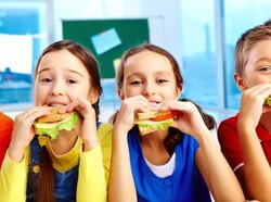 Penghasilan Orang Tua Pengaruhi Pola Makan Anak, Ini Penjelasan Sosiolog