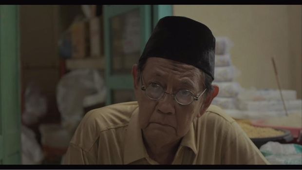 Deddy Sutomo dalam Film Mencari Hilal (2015)