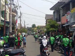 Melihat Semangat Persaudaraan Ratusan Go-Jek untuk Sugeng