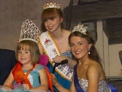 Meski Tubuh Lumpuh Separuh, Bocah Ini Sukses Juarai Kontes Kecantikan