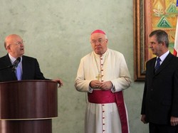 Bekas Uskup Vatikan yang Tewas Didakwa Membayar Bocah Untuk Seks