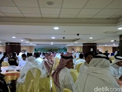 Janji Perbaikan di Arafah: Karpet, AC Baru dan Tenda yang Baik